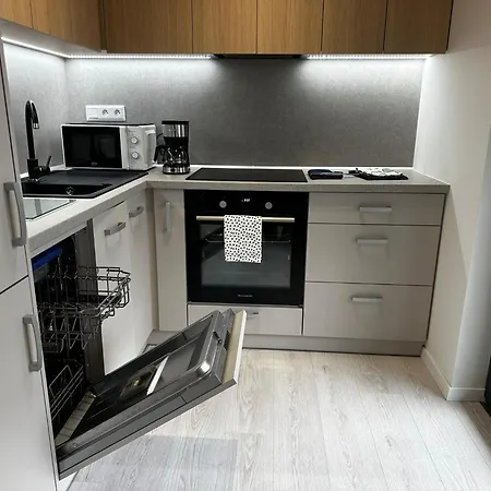 Stylish 1br & 1lr Cozy View * 布拉迪斯拉发